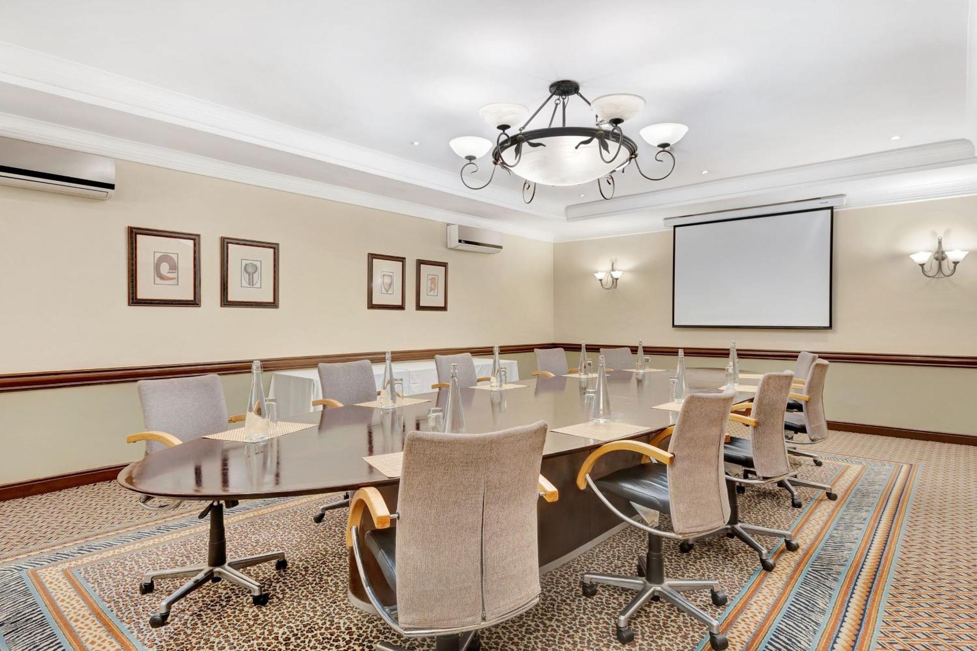 Protea Hotel By Marriott Blantyre Ryalls Bagian luar foto
