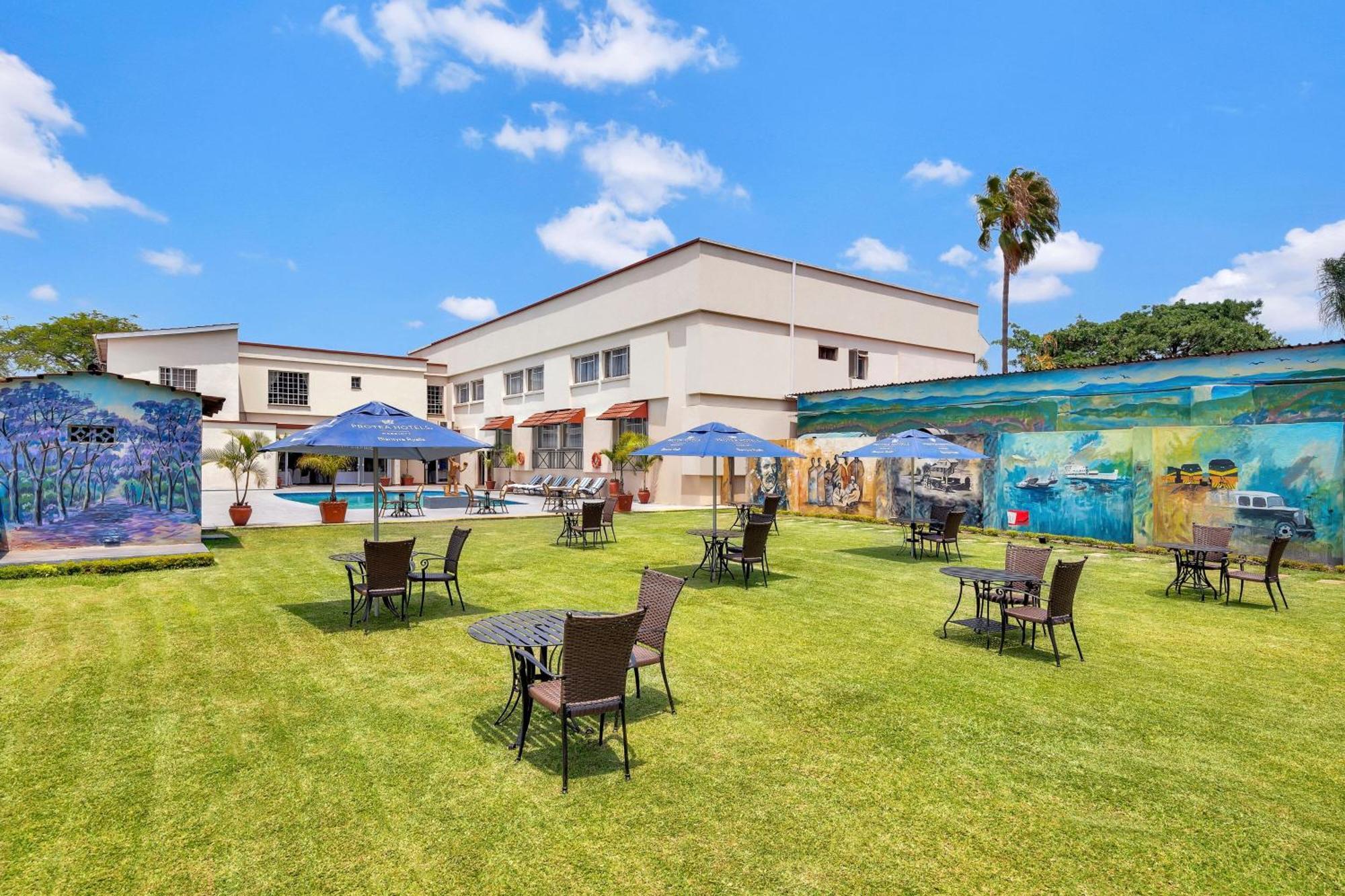 Protea Hotel By Marriott Blantyre Ryalls Bagian luar foto