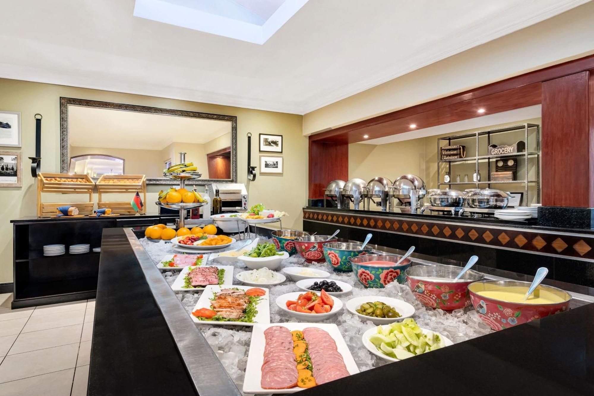 Protea Hotel By Marriott Blantyre Ryalls Bagian luar foto