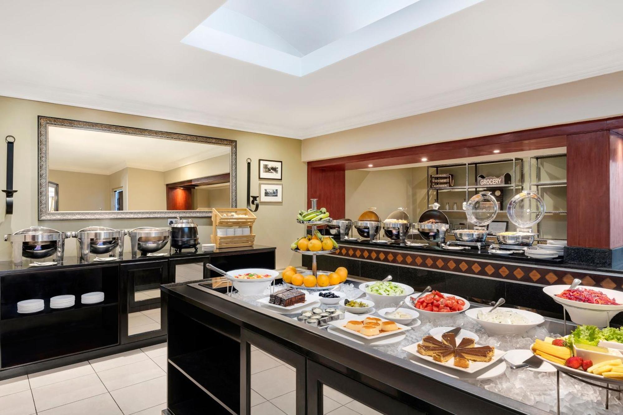 Protea Hotel By Marriott Blantyre Ryalls Bagian luar foto