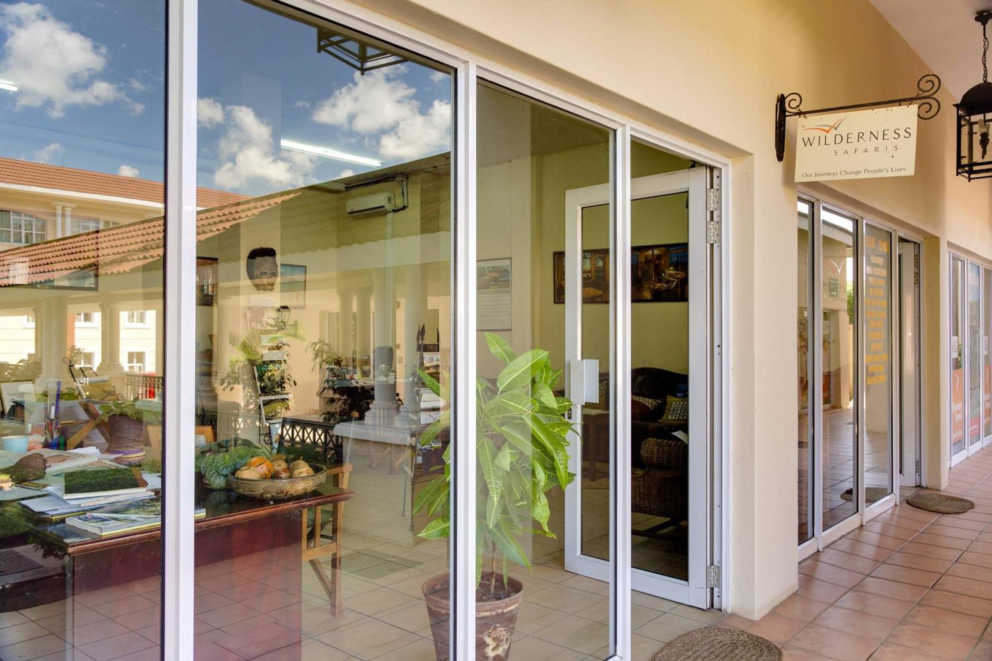 Protea Hotel By Marriott Blantyre Ryalls Bagian luar foto