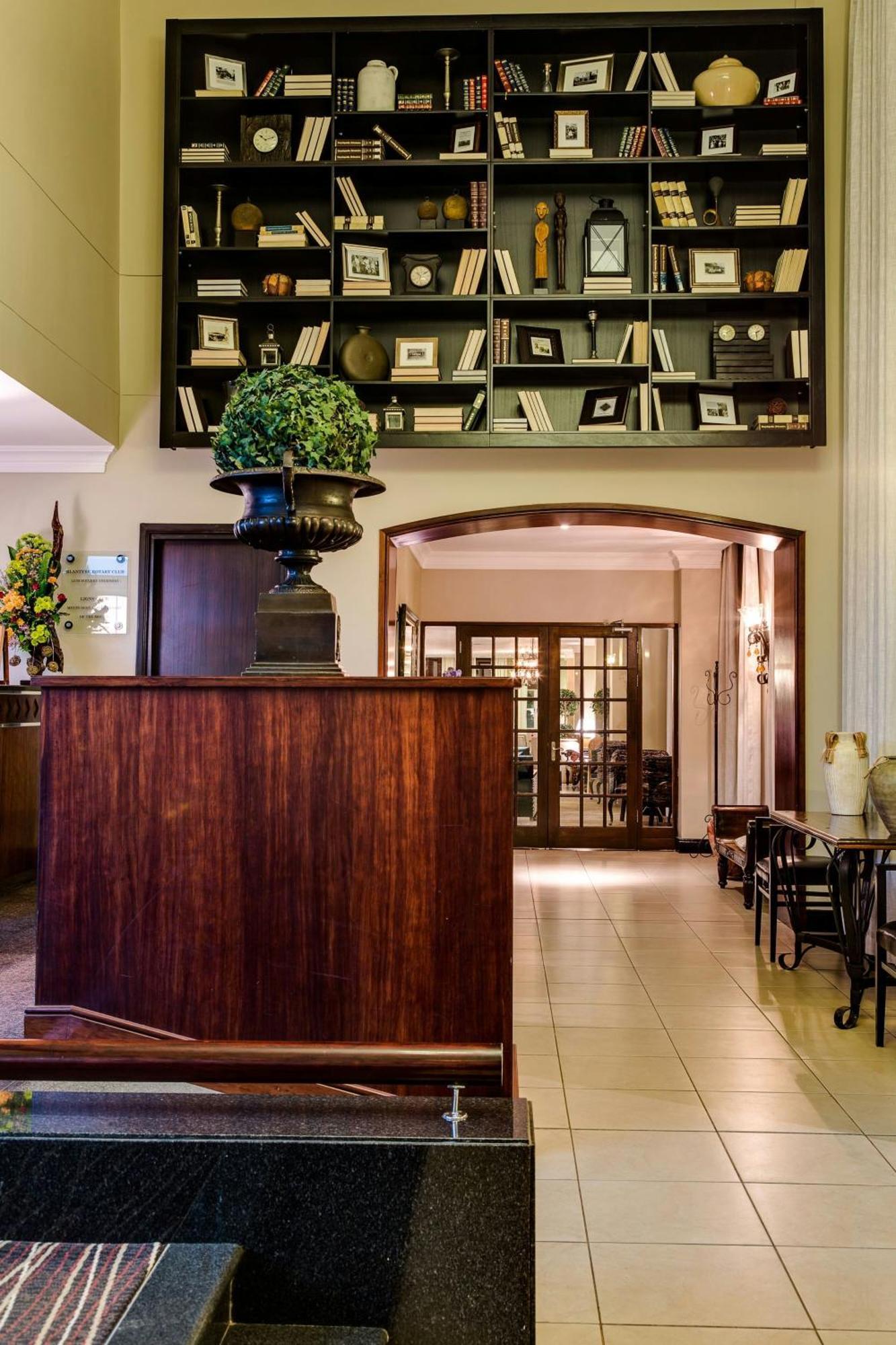 Protea Hotel By Marriott Blantyre Ryalls Bagian luar foto