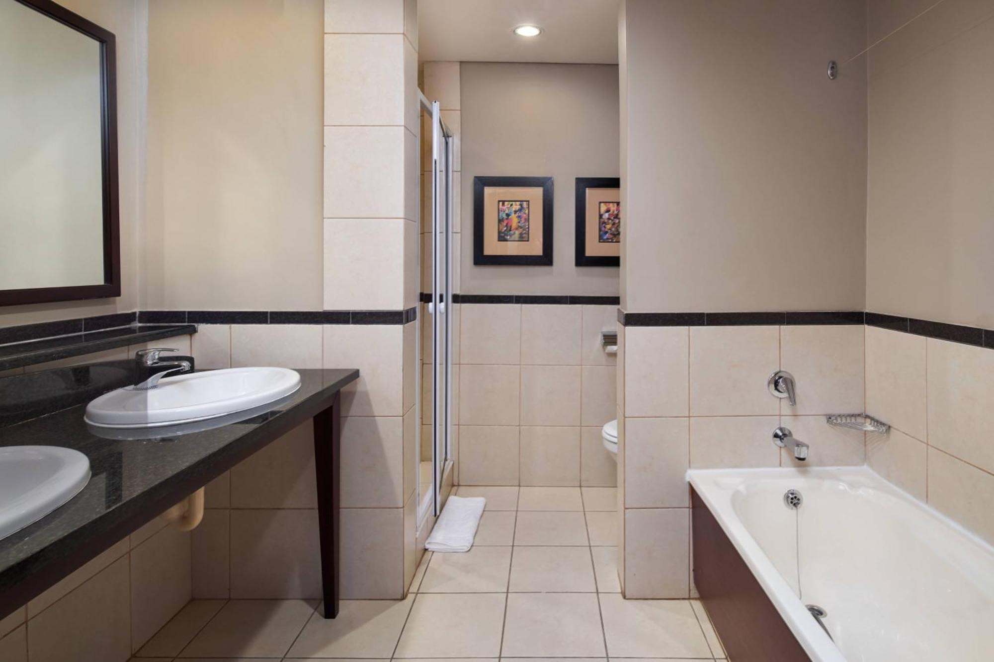 Protea Hotel By Marriott Blantyre Ryalls Bagian luar foto