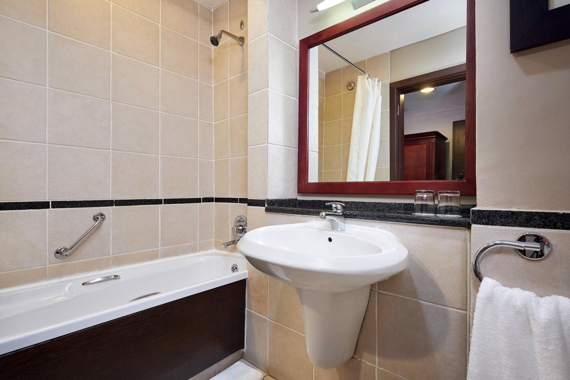 Protea Hotel By Marriott Blantyre Ryalls Bagian luar foto